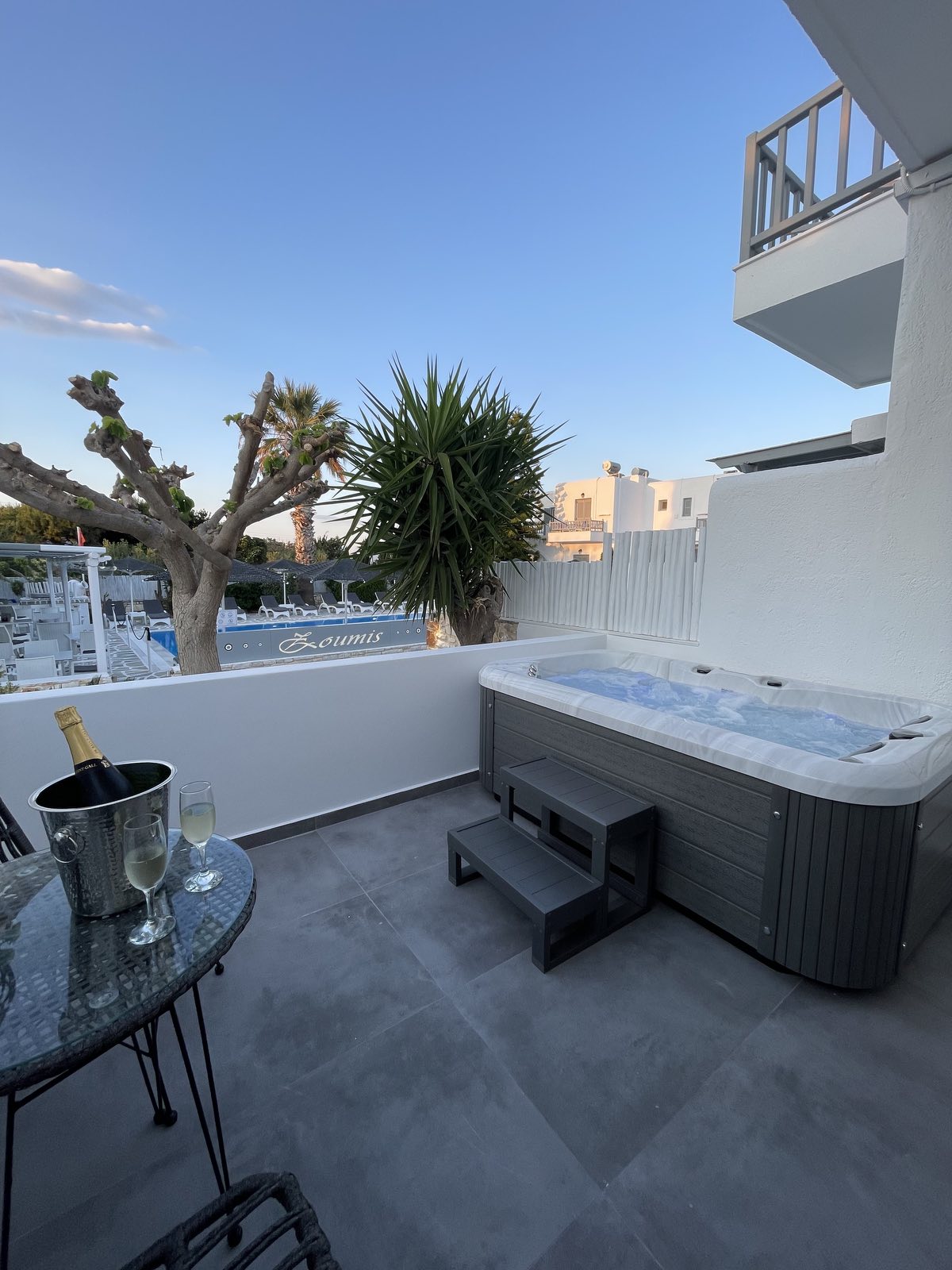 BALCONY-1