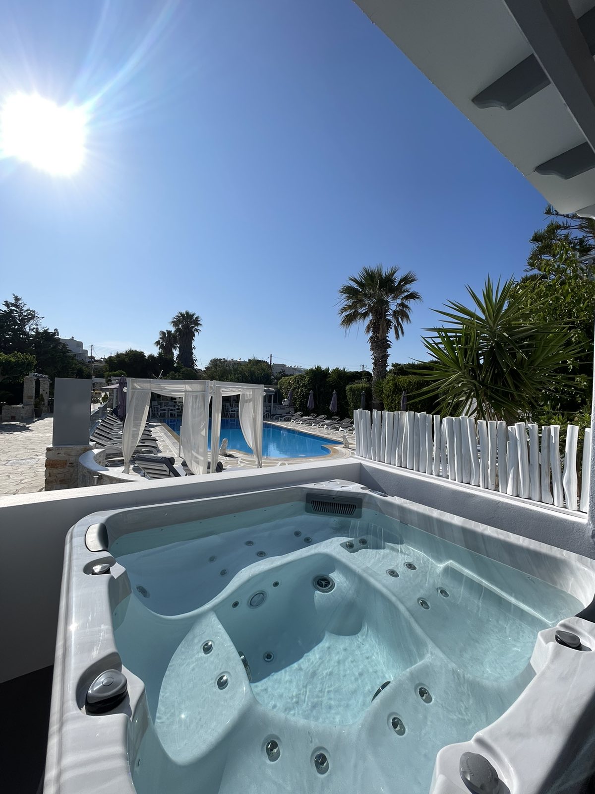 Familly-Suite-with-Jacuzzi-and-Pool-View-jacuzzi-2-PROFILE-HOTEL