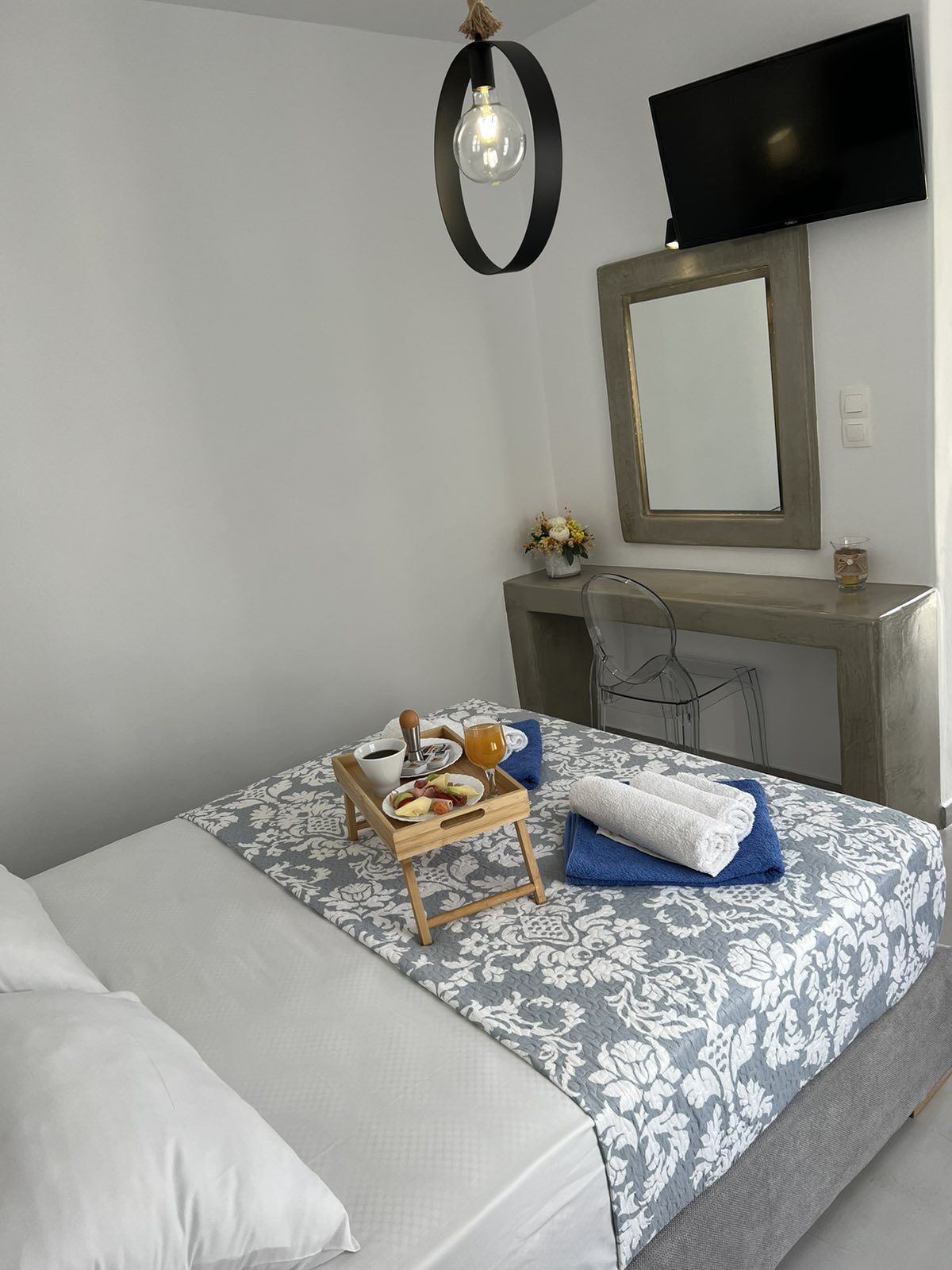 Deluxe-Single-Room-with-Garden-view-Bedroom-3-1