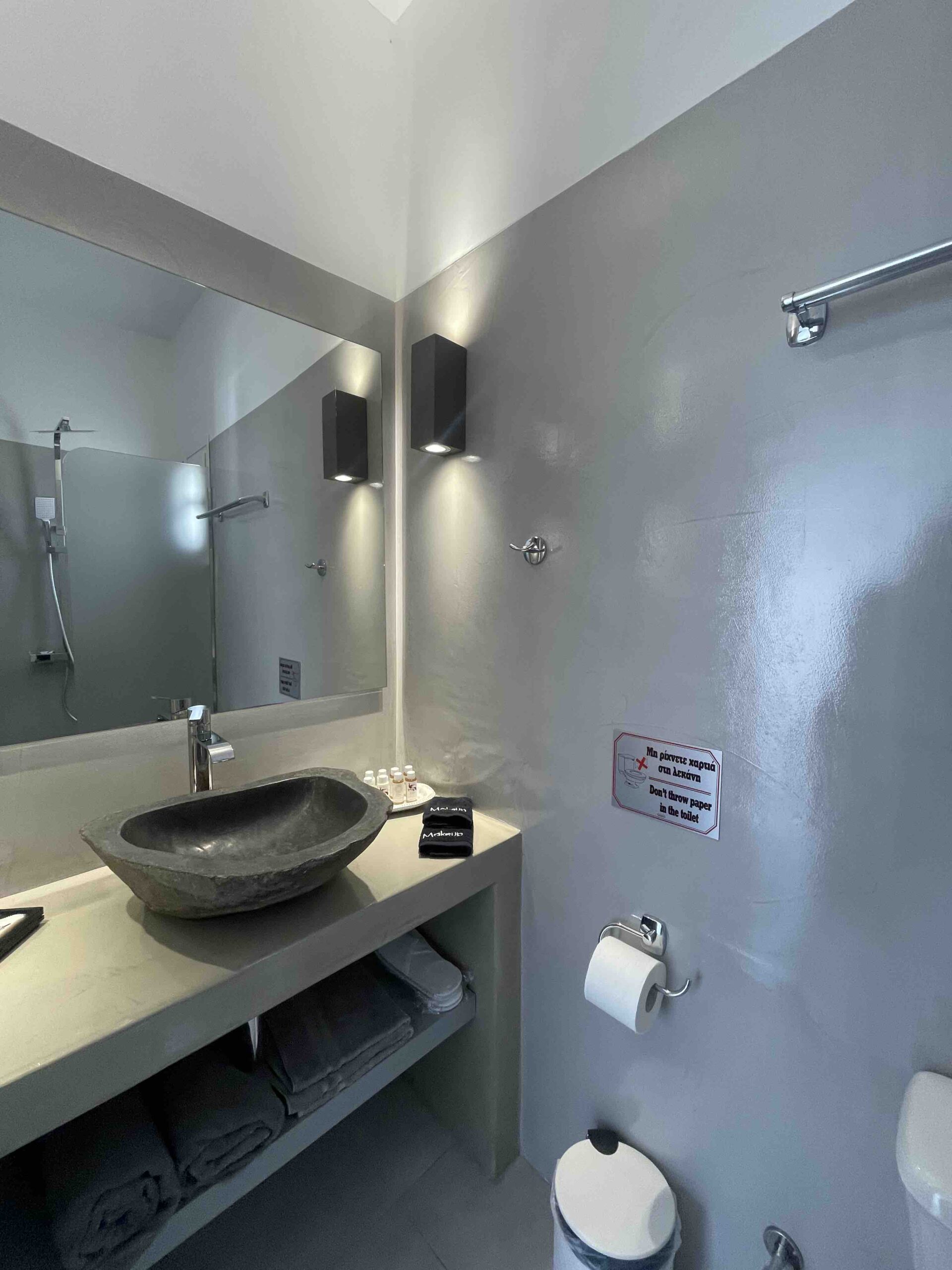 ROOM 11 BATHROOM 1