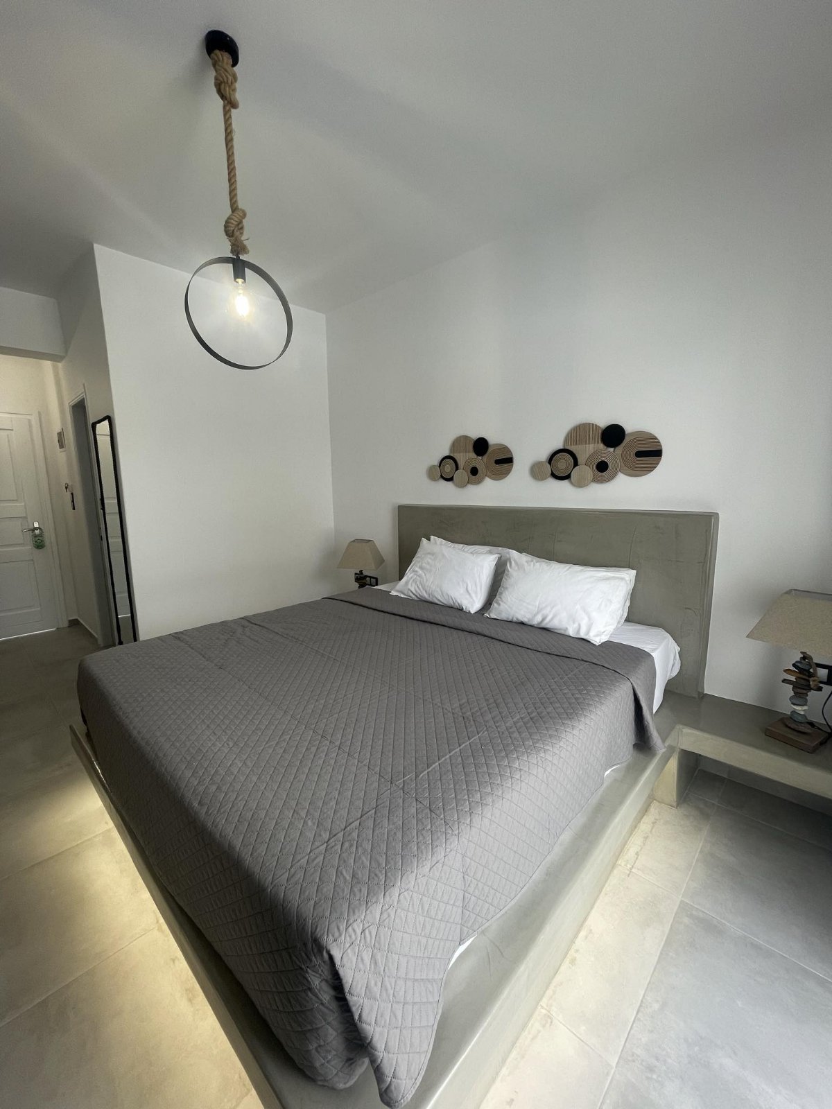 ROOM-4