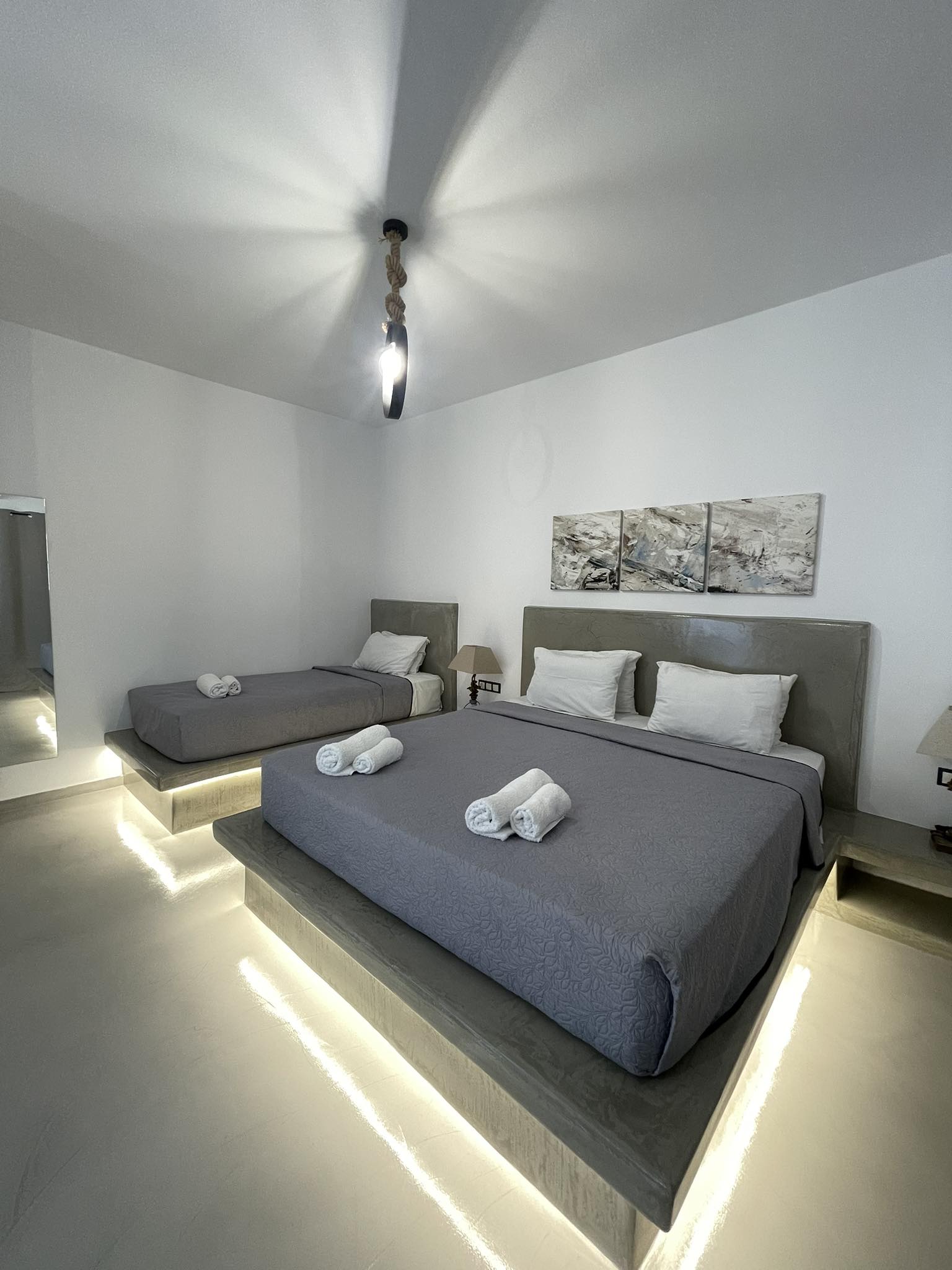 Superior-Triple-room-with-Pool-view-bedroom-5 (1)