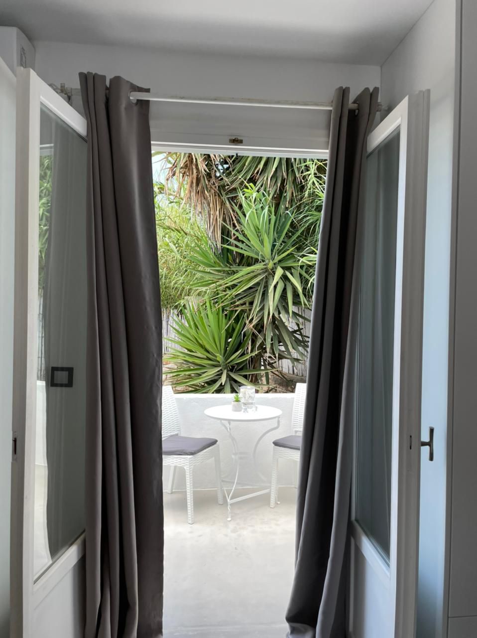 Triple-Private-Suite-with-Jacuzzi-balcony-1